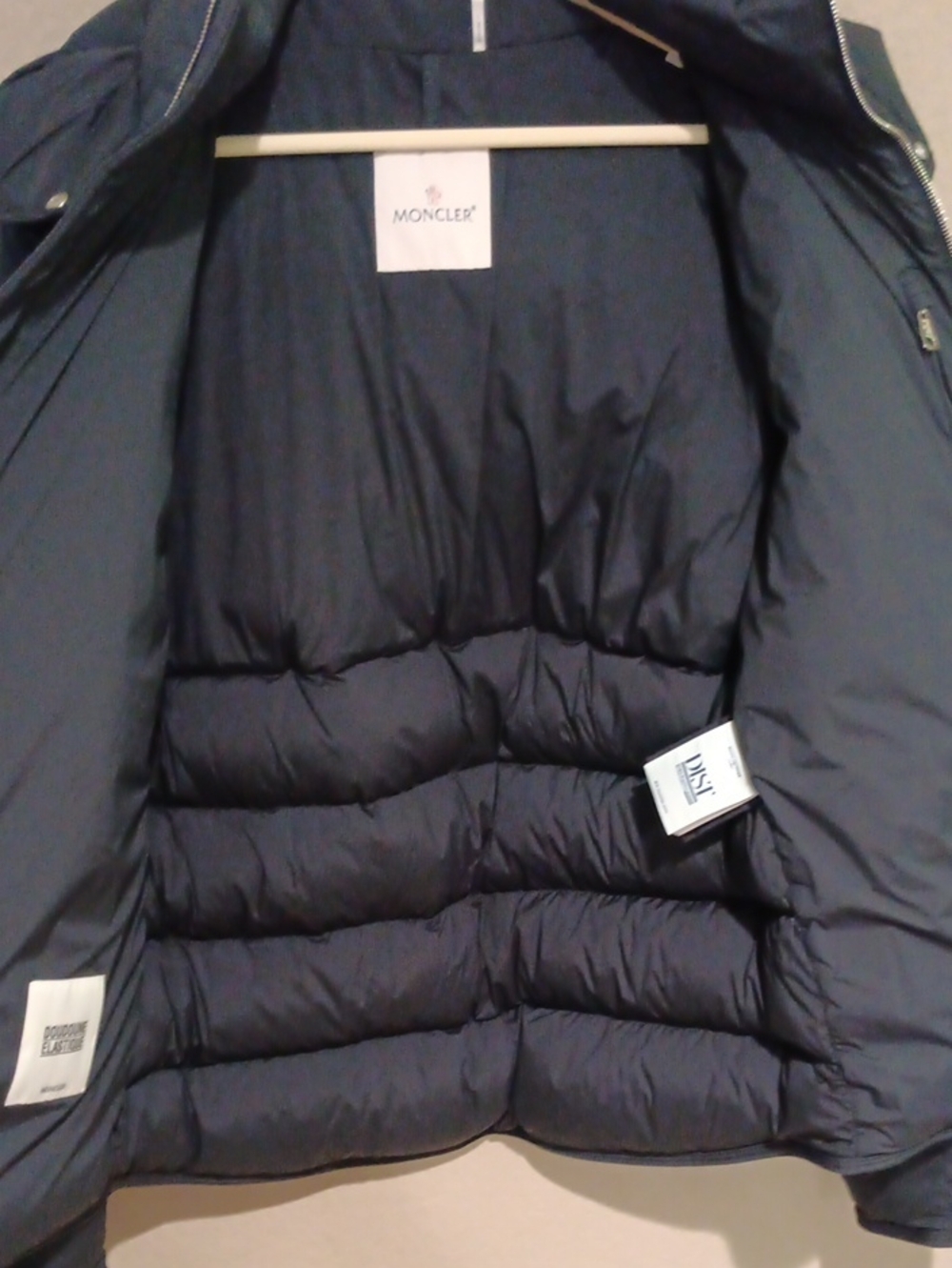 Moncler Cecaud Giubbotto Quilted Down Jacket - Picture 15 of 16